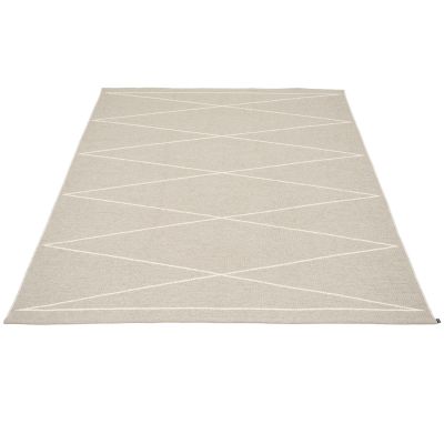 Pappelina Teppich Max, 180x260 cm, beige mit weißem Rautenmuster, moderner Kunststoffteppich für Innenräume.